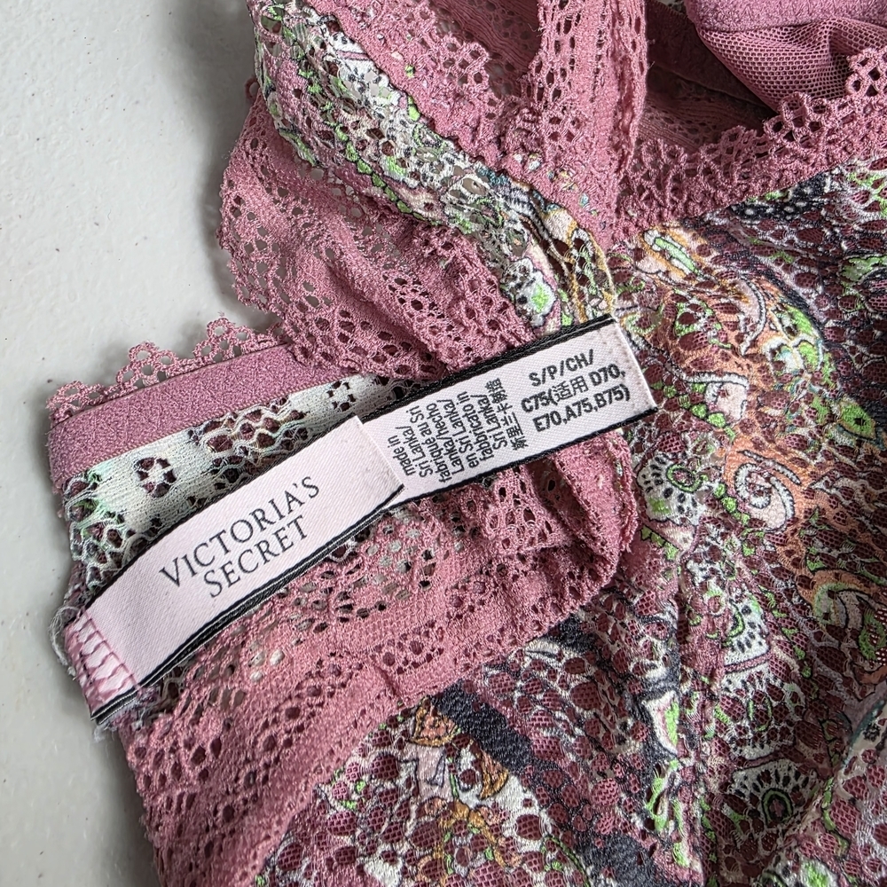 Victoria's Secret Dusty Pink Laced Bralette Underwire Top 
Size S - Picture 9 of 9
